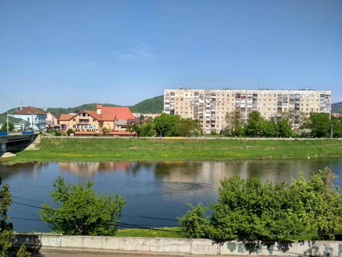 Apartments Domovik Просторная Квартира С Видом На Горы Munkács Kültér fotó